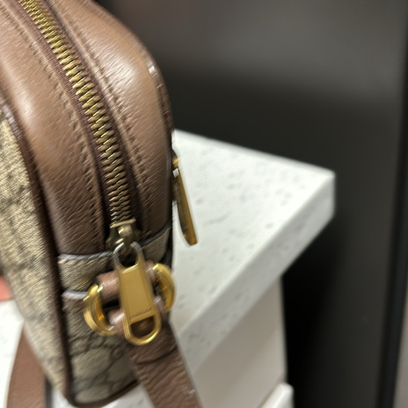 I’m selling a OPHIDIA Gucci Shoulder bag for 950 the lowest I will go is 850. - Picture 3 of 4